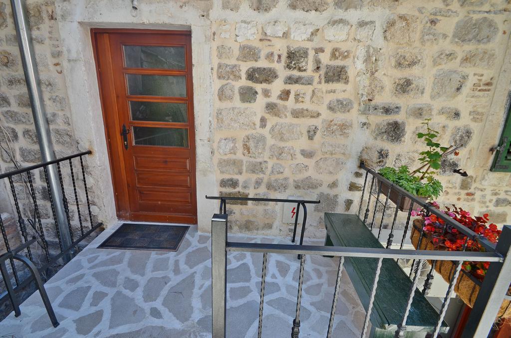 Apartments Historic Stone House Kotor Habitación foto
