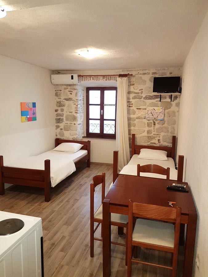 Apartments Historic Stone House Kotor Exterior foto